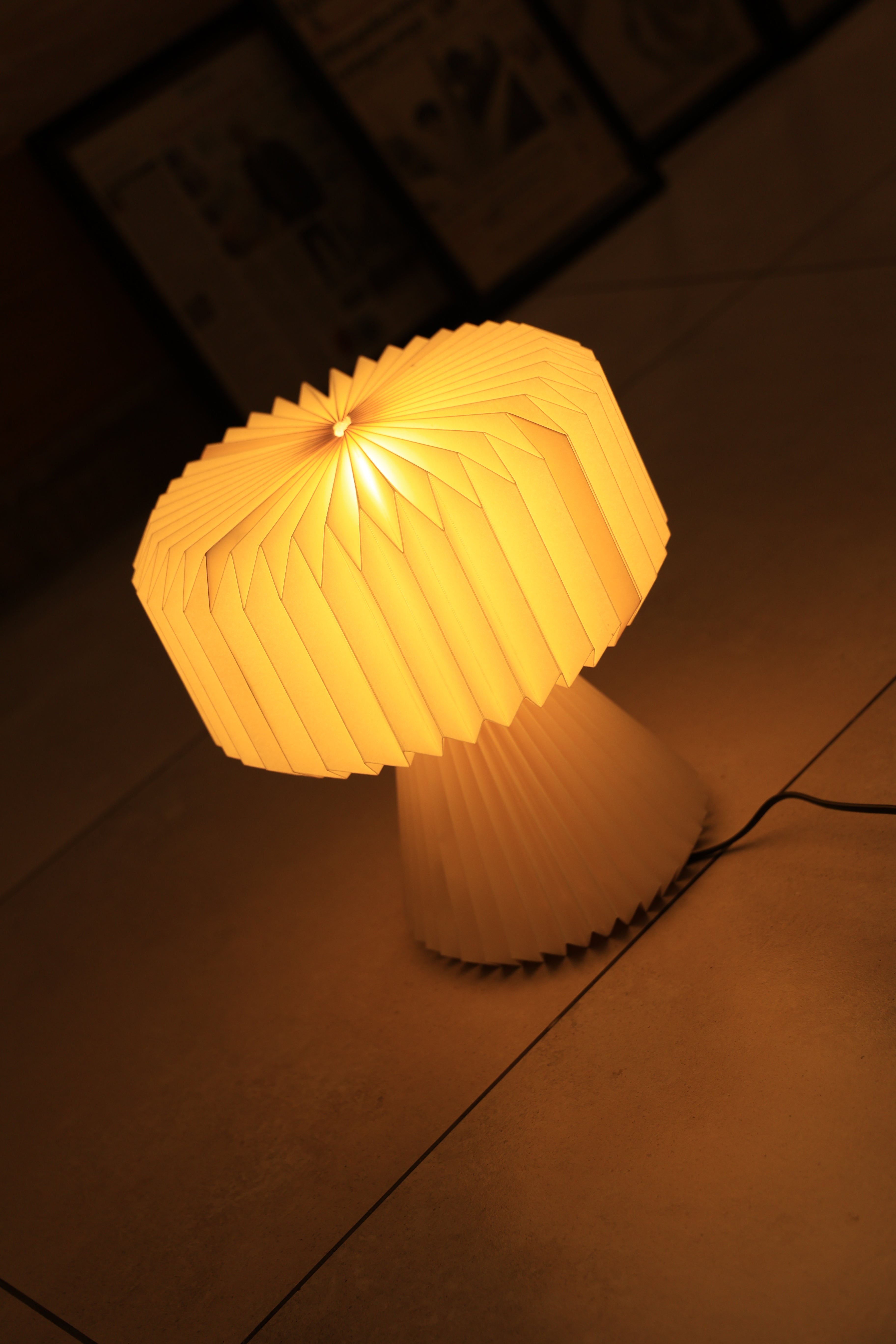 Orilamp - Origami Table Lamp