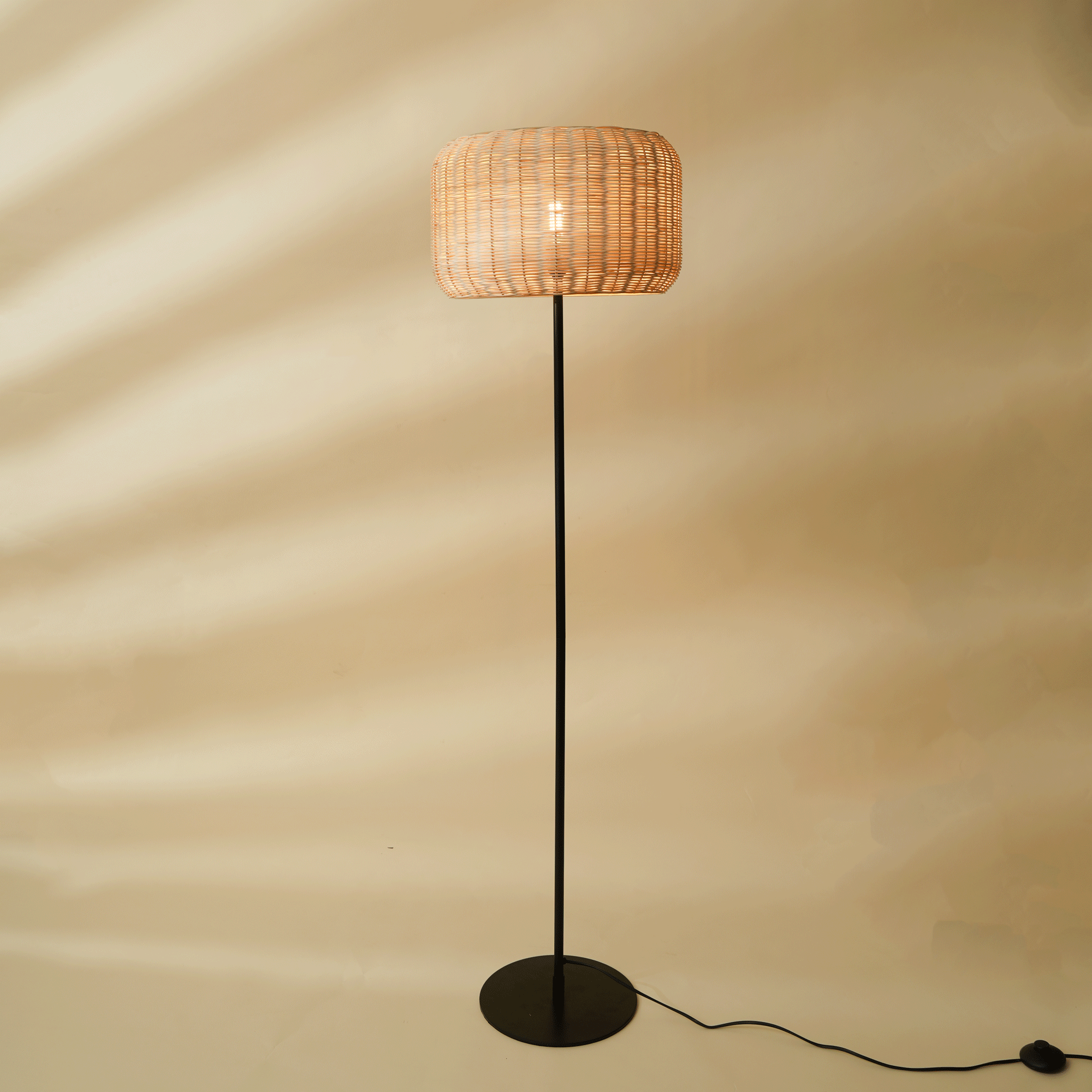 Bird's Nest design rattan floor lamp