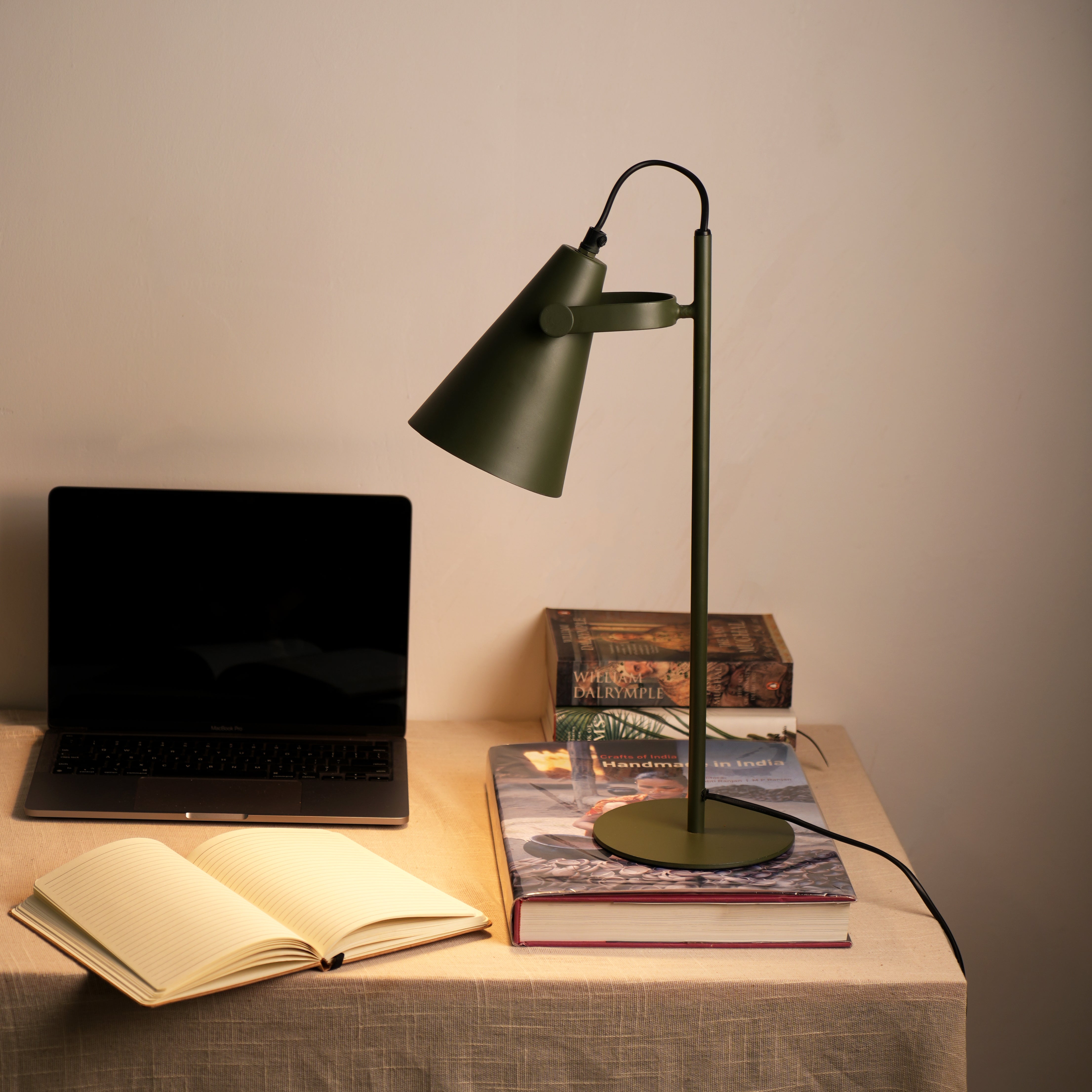 Fika Task Lamp Table Lamp